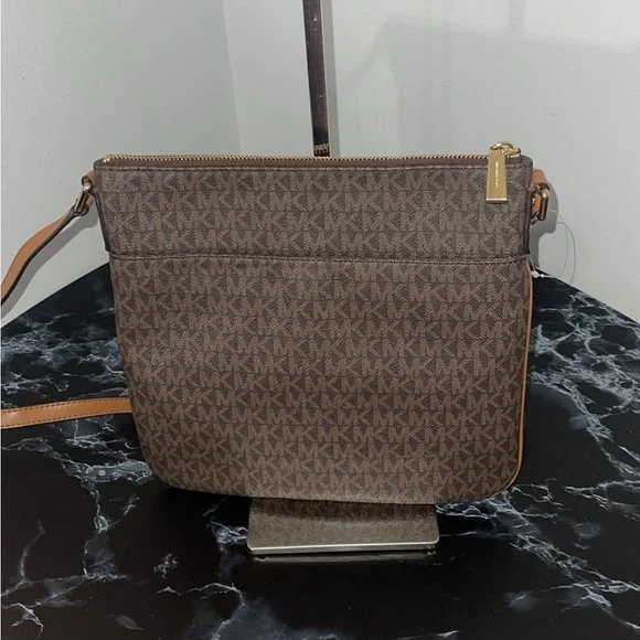 MICHAEL KORS Women’s Handbag Crossbody Logo Bag Brown Acorn AUTHENTIC - Picture 10 of 15